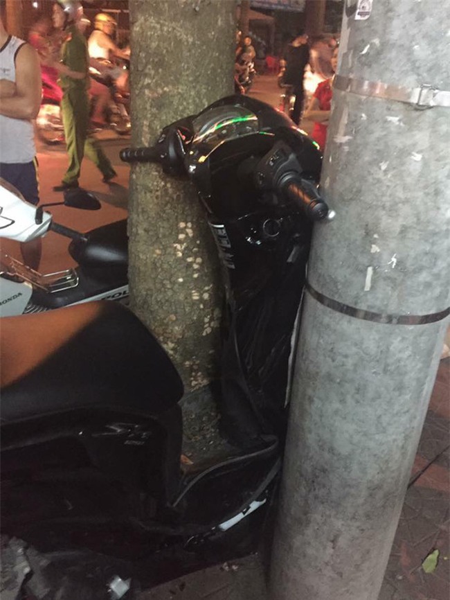 Hình ảnh chiếc xe máy trên đường khiến dân mạng phải đau đầu phân tích - Ảnh 2.