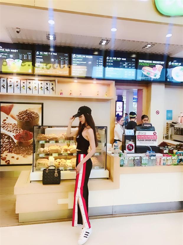 10x xinh đẹp cực hot trên Instagram Rich Kids of Viet Nam vì có cuộc sống sang chảnh như công chúa - Ảnh 11.