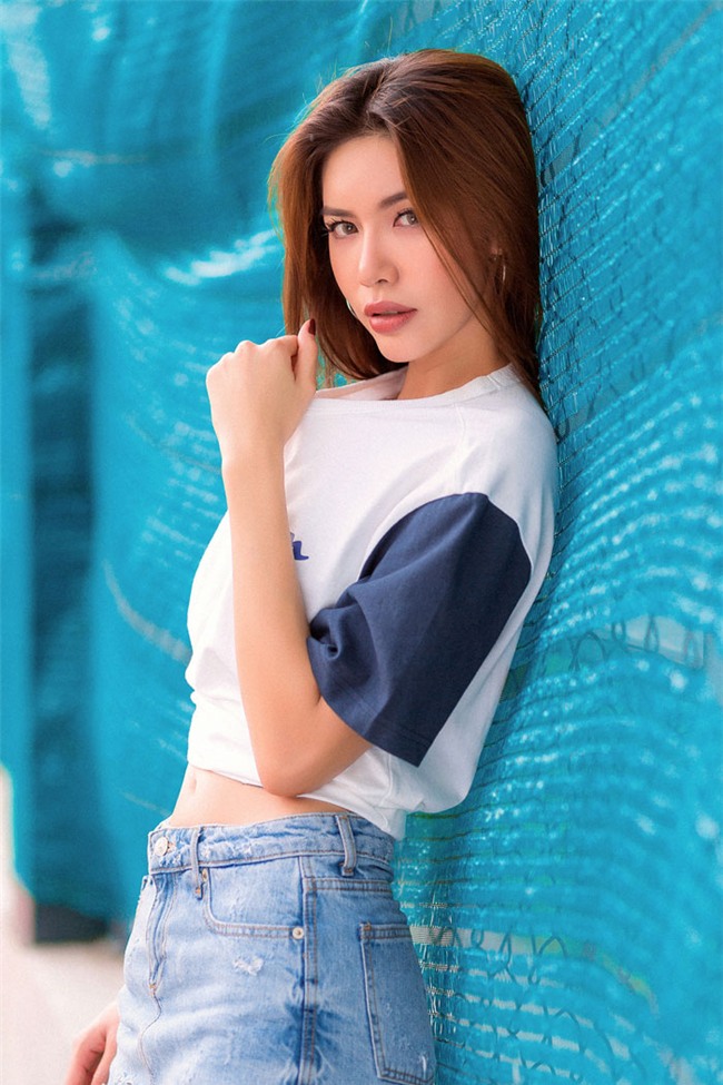 quang giay cao got di, mix do cuc chat voi sneakers nhu minh tu thoi nao! - 1