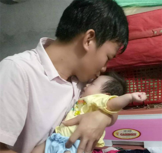 chau be bi bo roi trong dem cung la thu cua nguoi me da duoc nhan nuoi - 2