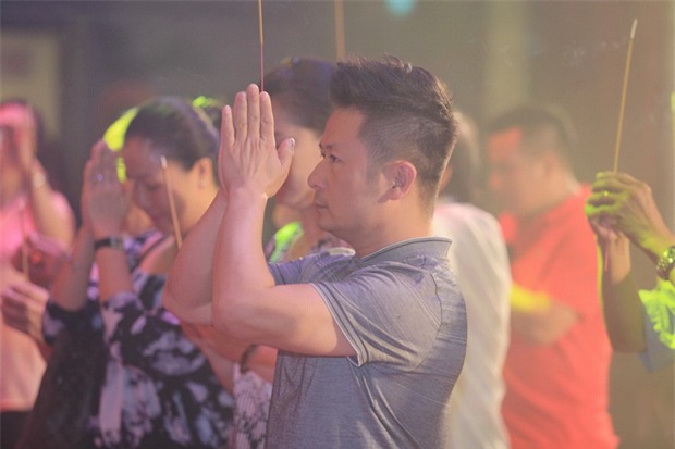 Các nghệ sĩ miền Bắc thành kính tổ chức Lễ giỗ tổ nghiệp sân khấu 2017 - Ảnh 9.