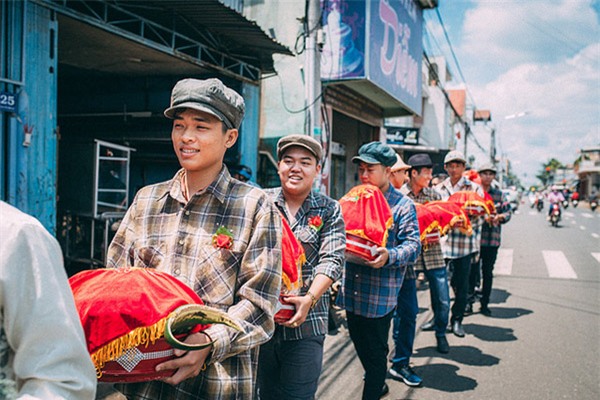 cuoi bo voi nhung dan be trap &#34;lay&#34; nhat mua cuoi 2017, quan khach 2 ho cung phai &#34;cam nin&#34; - 12