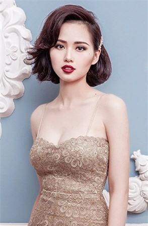 Tâm Tít ngày càng mặn mà, hấp dẫn và mê diện váy hở táo bạo-4