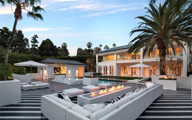 Mayweather khoe tiền kiếm cả sự nghiệp vượt 1 tỷ đôla - Ảnh 3.