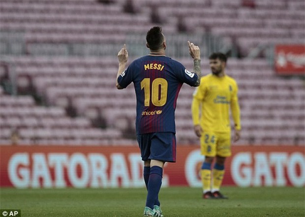 Messi lập cú đúp trong 7 phút, Barca xây chắc ngôi đầu - Ảnh 4.
