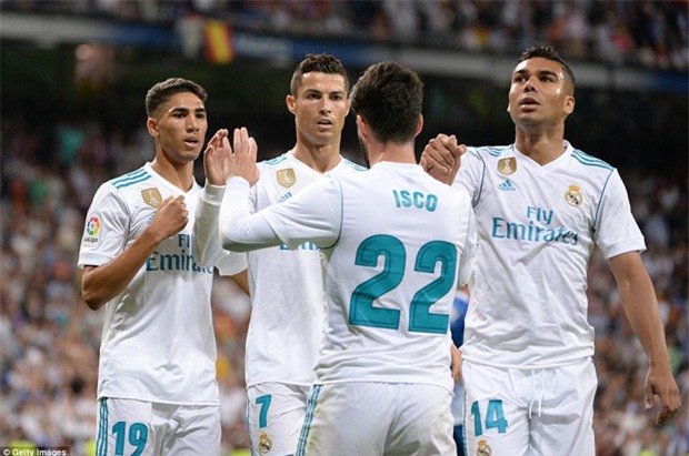 Ronaldo làm nền cho Isco, Real tiếp tục đeo bám Barca - Ảnh 9.