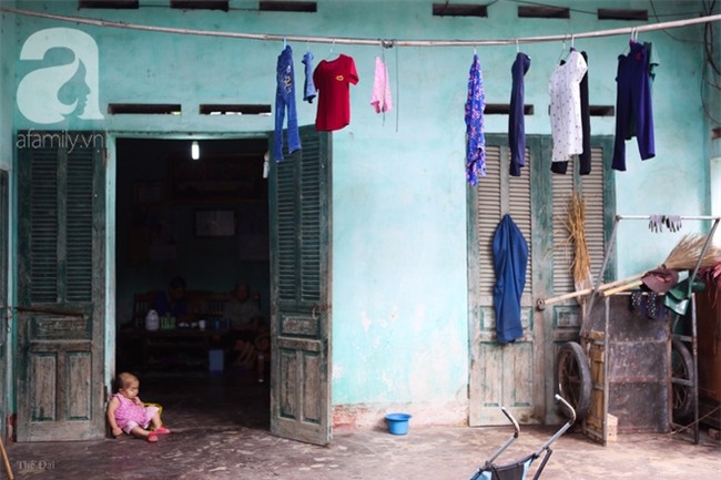 Cuộc đời cô gái gần 30 vẫn mang hình hài của đứa trẻ 2 tuổi: Lủi thủi trong nhà cả đời, không có bạn cùng - Ảnh 23.