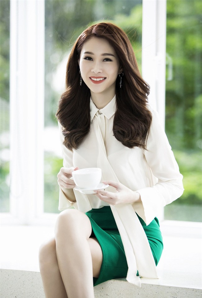 Từ con gái người thợ may thành con dâu đại gia bất động sản: "Lọ Lem" đời thực chính là Đặng Thu Thảo - Ảnh 2.