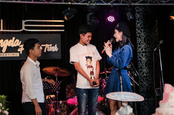 Angela Phương Trinh cười không ngậm được miệng trước các phiên bản cosplay chính mình-2