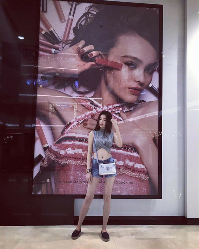 Mỹ nữ Vũng Tàu đi siêu xe 70 tỷ: Từ con gái người bán vé số đến cuộc sống xa hoa bên đại gia - Ảnh 12.