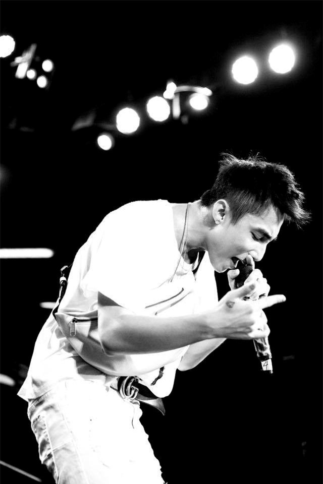 Son Tung M-TP: 'Quang Huy rat co gang giu, nhung toi quyet di'