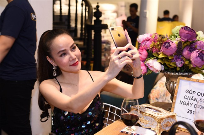 Hậu ồn ào chuyện tình cảm, Đào Bá Lộc xuất hiện rạng rỡ bên Dương Yến Ngọc tại sự kiện - Ảnh 5.