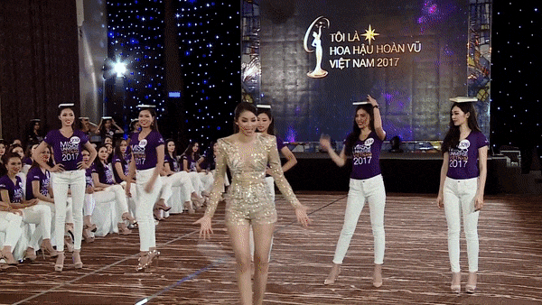 Võ Hoàng Yến và những màn catwalk đẹp thần sầu đẳng cấp quốc tế-2