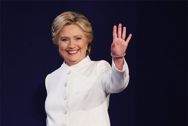 Bà Hillary Clinton đã dành đến 600 tiếng để làm đẹp trong suốt quá trình tranh cử - Ảnh 1.