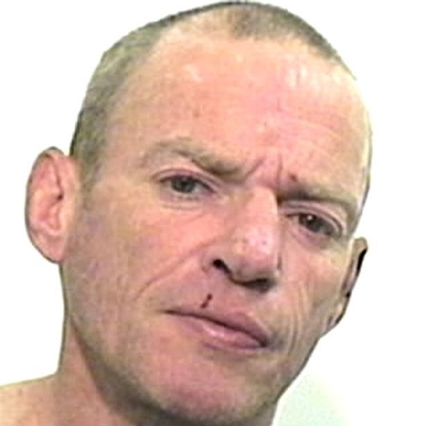 Cuộc sống hôn nhân “địa ngục” của người phụ nữ bị chồng hãm hiếp 900 lần và tra tấn thể xác kinh khủng - Ảnh 2.