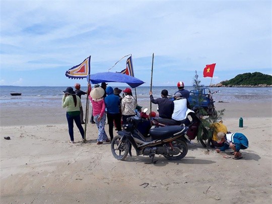 nat long voi dam tang khong co thi the - 1