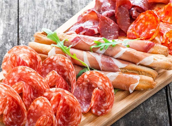 co nhung thuc pham bi moc van an duoc ngon lanh, khong hai suc khoe - 3