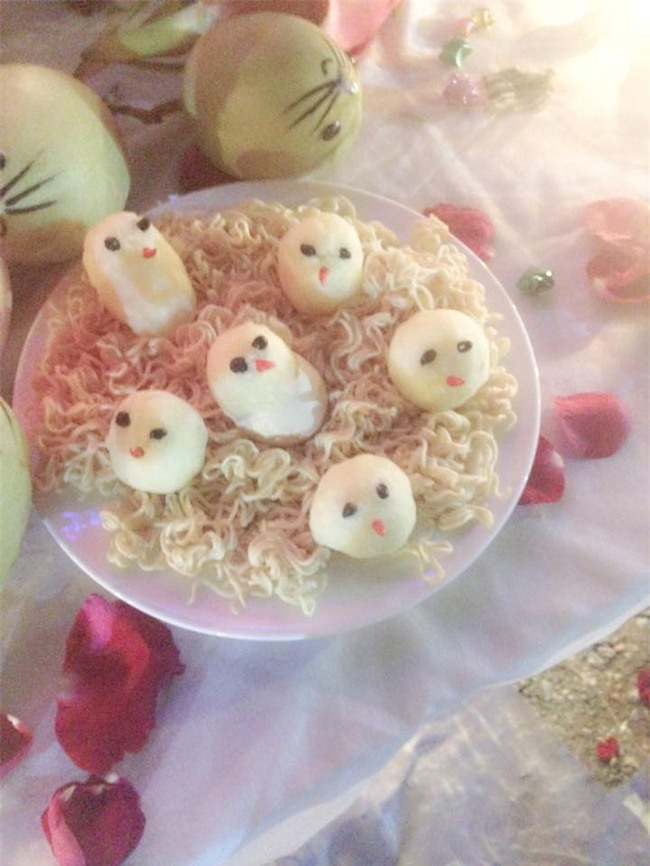 Cận kề Trung Thu, cư dân mạng thi nhau khoe mâm cỗ trái cây theo trường phái... kinh dị - Ảnh 8.