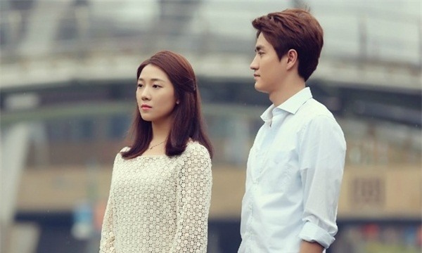 Bố mẹ tôi đang ép tôi phải làm dâu một gia đình giàu có - Ảnh 1.