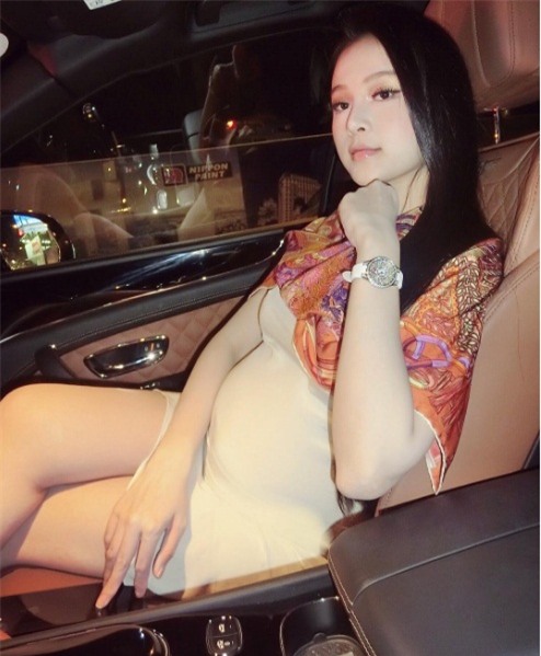 2 tuần sau sinh con, Huyền Baby đã tái xuất xinh đẹp, tự tin khoe ảnh trang điểm lộng lẫy cho con bú - Ảnh 5.