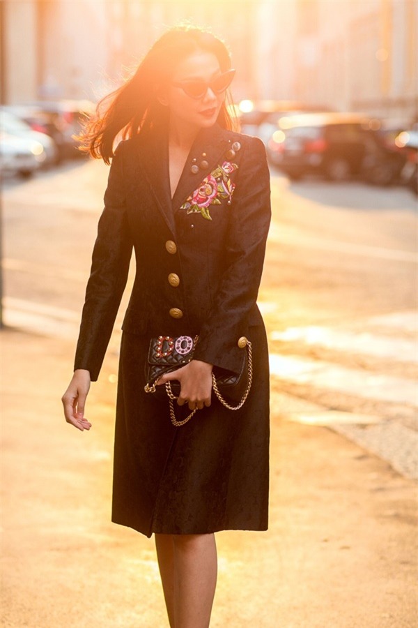 Street style Thanh Hằng vượt mặt nhiều biểu tượng thời trang làng giải trí Việt-11