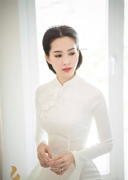 Hé lộ thiệp cưới giản dị của cặp đôi Hoa hậu Đặng Thu Thảo và doanh nhân Trung Tín - Ảnh 6.