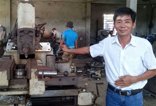 thợ vườn, sáng chế, máy nông nghiệp, nông dân, phát minh, tự chế, bỏ đại học, tỷ phú nông dân