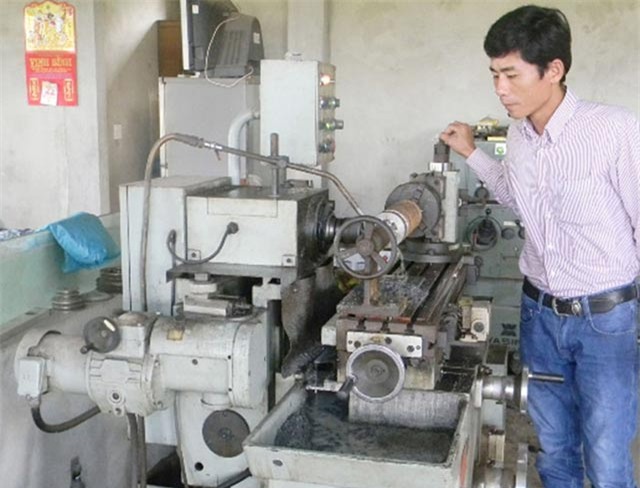 thợ vườn, sáng chế, máy nông nghiệp, nông dân, phát minh, tự chế, bỏ đại học, tỷ phú nông dân