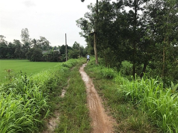 Cuộc sống đã có niềm vui của người mẹ điên sinh con gái vì bị hiếp dâm sau một tháng được mọi người giúp đỡ - Ảnh 1.