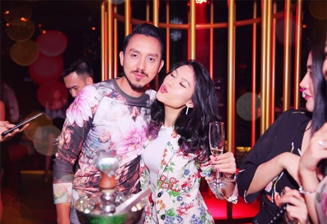 truoc khi cuoi soai ca thai, ho vinh khoa tung "cap ke" 2 trai dep nay hinh anh 13