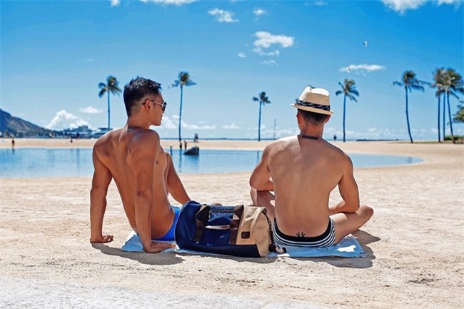 truoc khi cuoi soai ca thai, ho vinh khoa tung "cap ke" 2 trai dep nay hinh anh 24