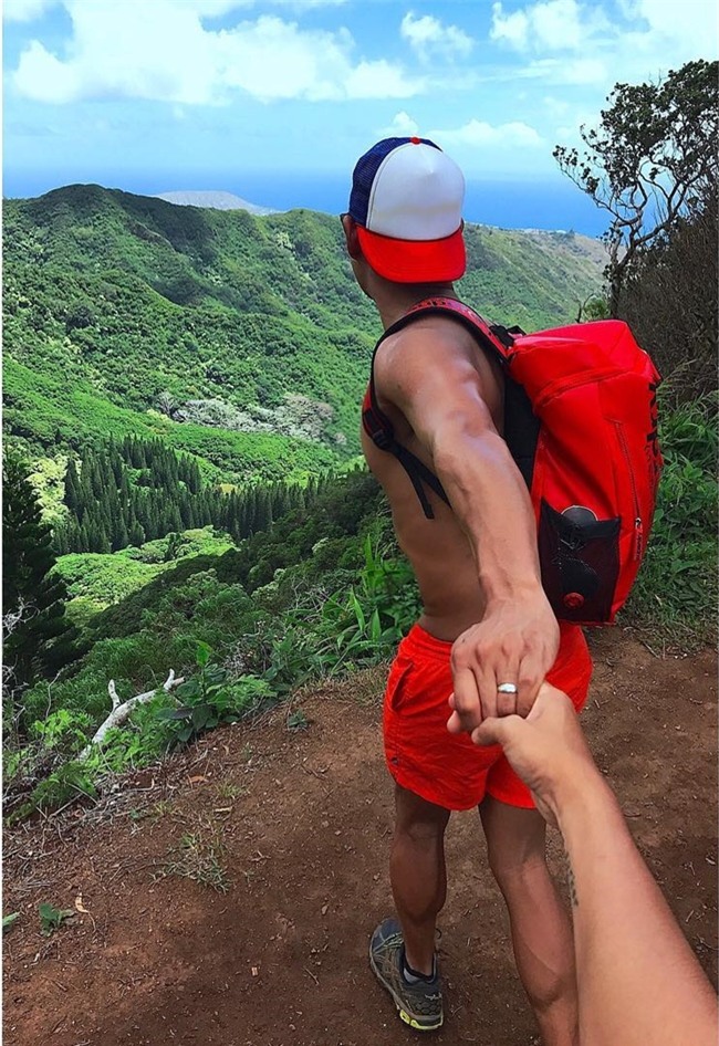 truoc khi cuoi soai ca thai, ho vinh khoa tung "cap ke" 2 trai dep nay hinh anh 25