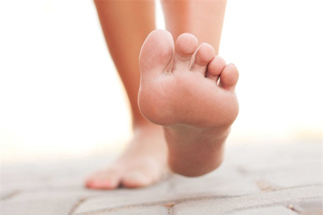 Khi có 4 dấu hiệu này ở bàn chân, có thể bạn đã rơi vào bẫy bệnh tiểu đường - Ảnh 4.