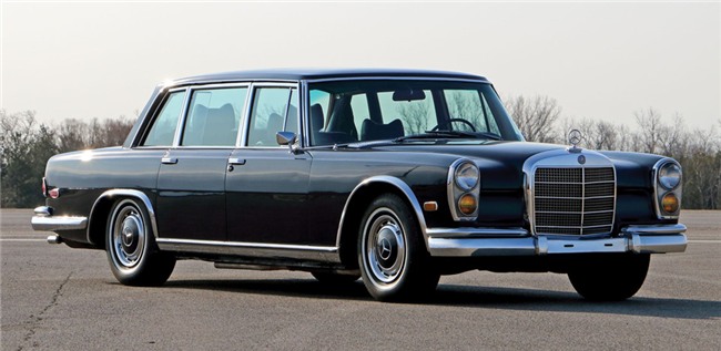 Bo suu tap oto cua ong trum Playboy hinh anh 3