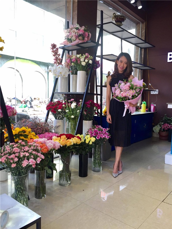 Bỏ công tránh việc, cô nàng quyết tâm theo nghiệp... bán hoa - Ảnh 3.