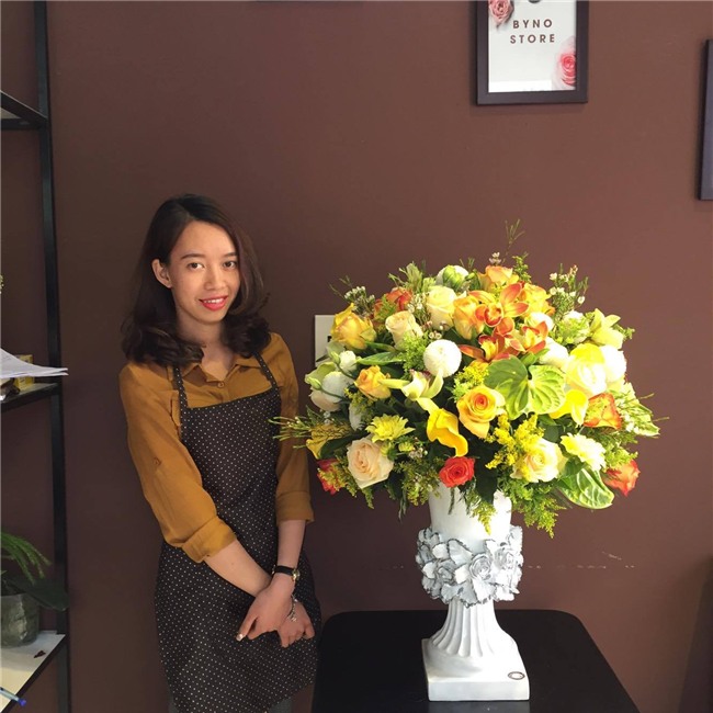 Bỏ công tránh việc, cô nàng quyết tâm theo nghiệp... bán hoa - Ảnh 4.