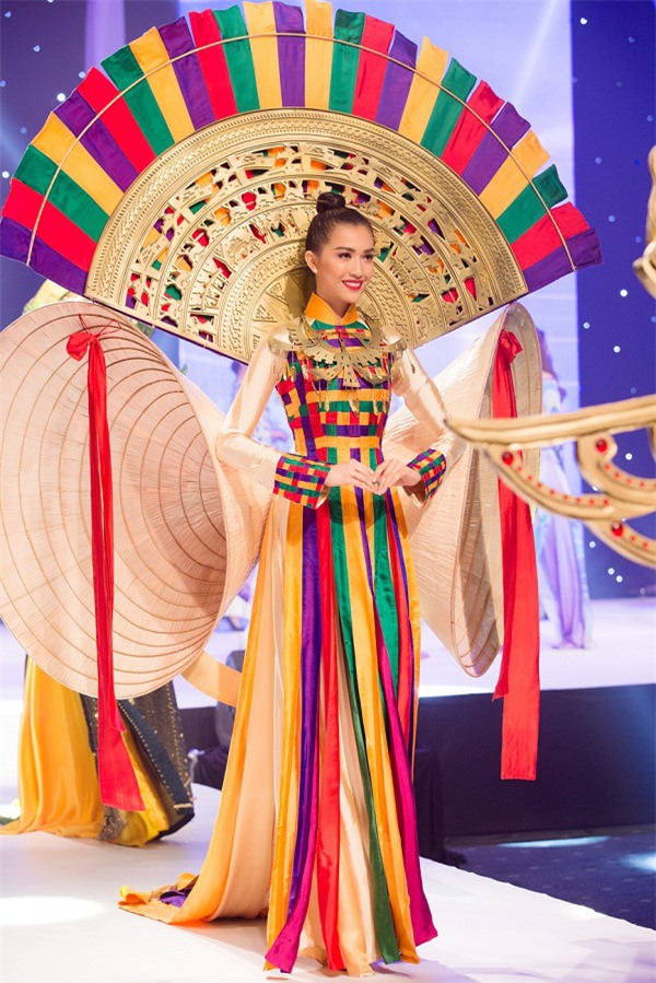 Lộ diện quốc phục chính thức của đại diện Việt Nam tại Hoa hậu Hoàn vũ 2017-3
