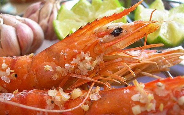 thuc hu vo tom chua nhieu canxi khien nhieu nguoi an bang sach - 1