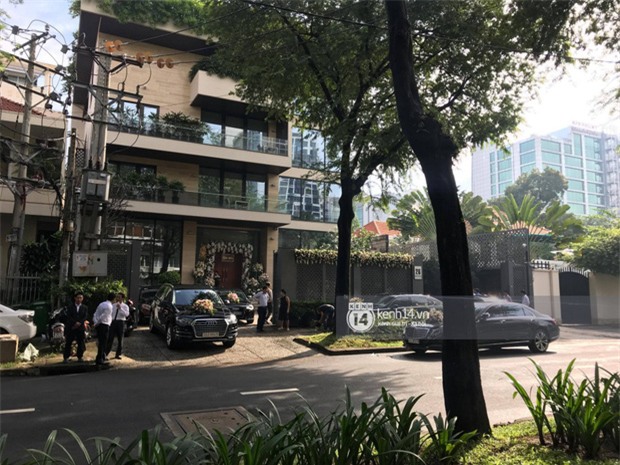 Chú rể Trung Tín cười tít mắt, lên xe rước dâu sang nhà Đặng Thu Thảo - Ảnh 6.