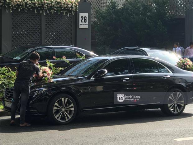 Cận cảnh dàn siêu xe vài chục tỷ đồng trong lễ đón dâu của Hoa hậu Thu Thảo diễn ra sáng nay - Ảnh 5.