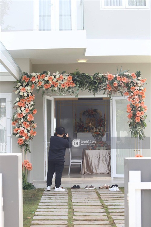 Không khí chuẩn bị chuẩn bị tất bật tại nhà Thu Thảo trước giờ G - Ảnh 4.