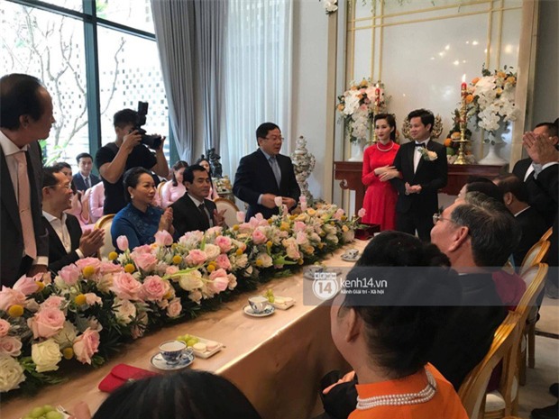 Toàn cảnh lễ rước dâu: Đặng Thu Thảo rơm rớm nước mắt bên ông xã Trung Tín - Ảnh 7.