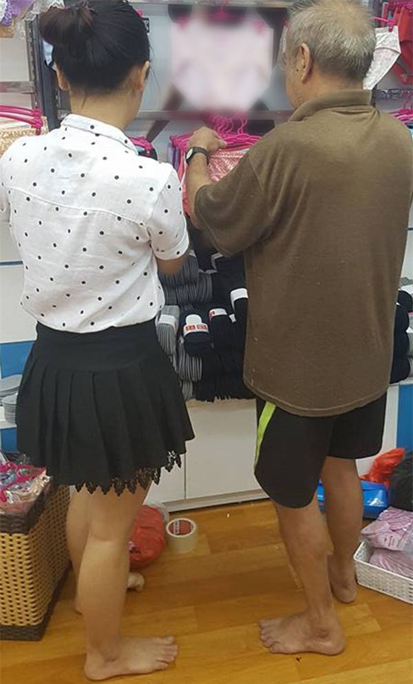 chong u60 di mua do lot cho vo, truyen bi quyet "moi ngay khen 1 lan, hon 3 lan" - 1