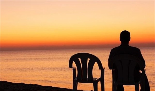 Yêu và hi sinh tất cả cho mối tình 4 năm, anh chàng lại nhận trái đắng vì một chữ Danh - Ảnh 1.