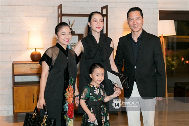 Livestream: Dàn sao Việt đến chúc mừng ngày vui của Đặng Thu Thảo và doanh nhân Trung Tín - Ảnh 8.