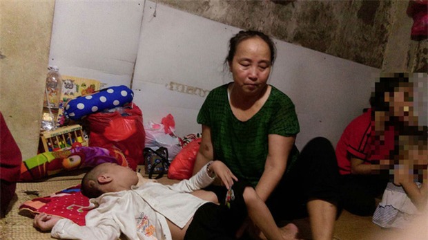 Ai cũng khóc trước câu chuyện người phụ nữ 61 tuổi nuôi con người khác 11 năm! - Ảnh 1.