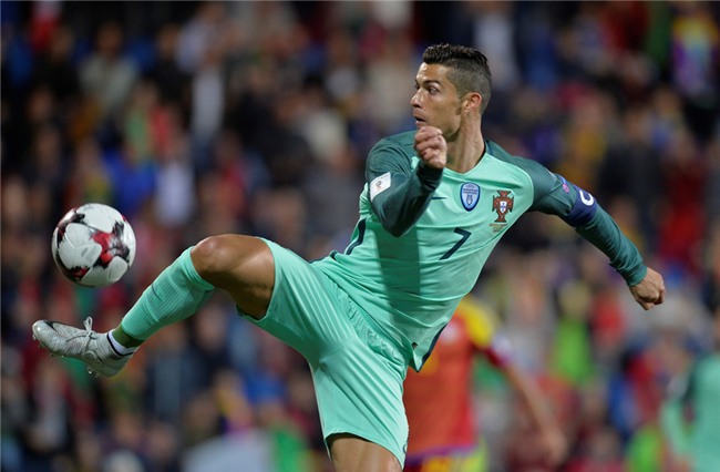 Ronaldo toa sang, Bo Dao Nha tien sat ve du World Cup 2018 hinh anh 9
