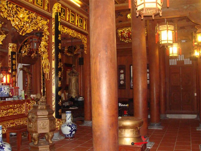nhà dát vàng, biệt thự, dát vàng, mạ vàng, lâu đài