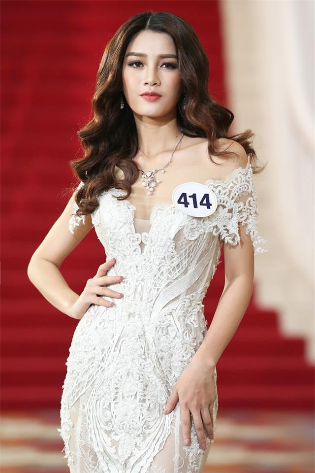 Võ Hoàng Yến lặp lại lịch sử mặc xấu ở Hoa hậu Hoàn vũ Việt Nam 2017-9