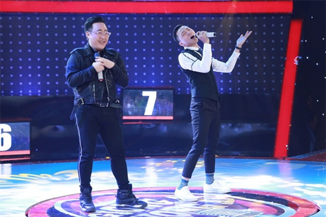 Van Mai Huong, Trung Quan nhan mat khi hat cung cac 'tham hoa am nhac' hinh anh 3